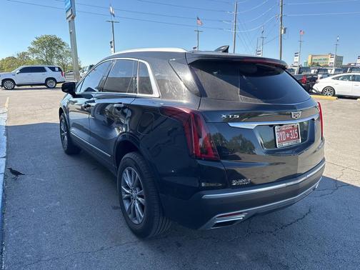 2022 Cadillac XT5 Premium Luxury