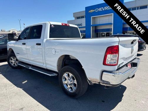Bright White Clearcoat 2024 RAM 2500 Big Horn Crew Cab 4x4 6'4' Box
