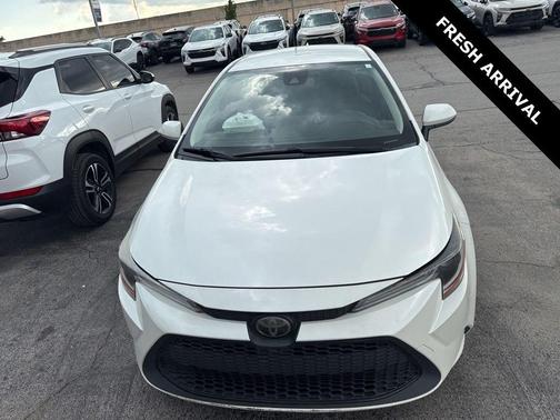Blizzard Pearl 2020 Toyota Corolla LE