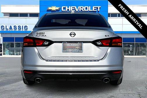 2021 Nissan Altima SR FWD