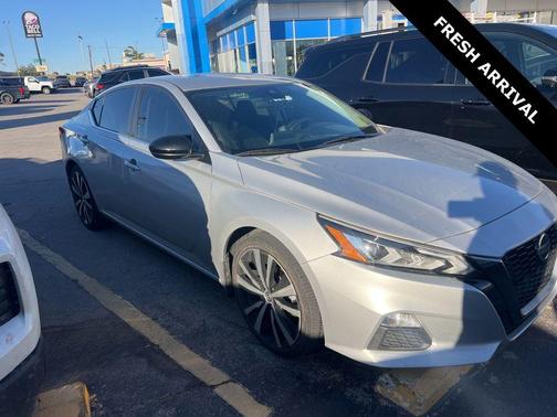 2021 Nissan Altima SR FWD