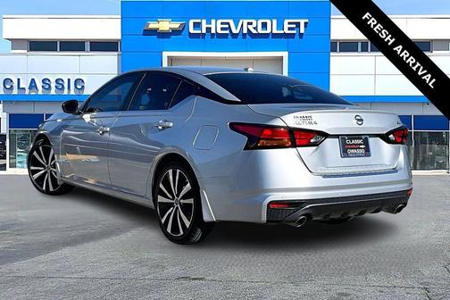 2021 Nissan Altima SR FWD