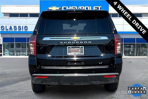 2024 Chevrolet Suburban LT