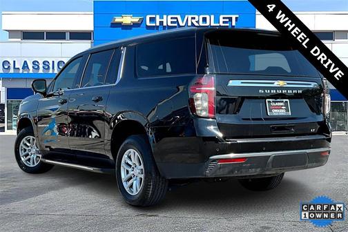 2024 Chevrolet Suburban LT
