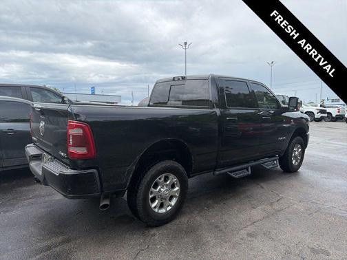 Diamond Black Crystal Pearlcoat 2023 RAM 2500 Laramie Crew Cab 4x4 6'4' Box