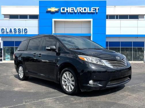 Photo 1 of 25 of 2017 Toyota Sienna Limited Premium