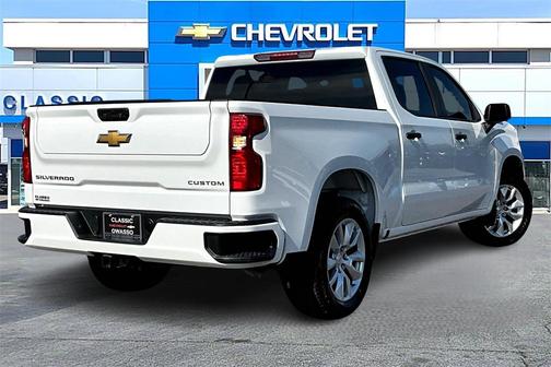 2025 Chevrolet Silverado 1500 Custom