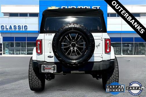 2024 Ford Bronco Outer Banks