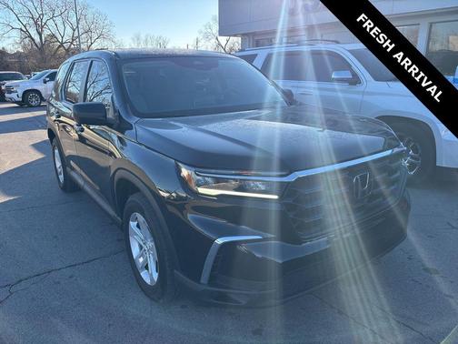 2023 Honda Pilot AWD LX