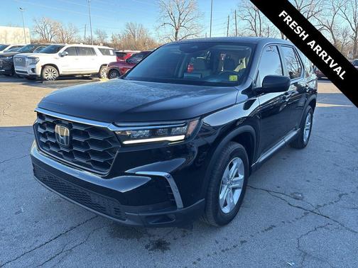 2023 Honda Pilot AWD LX