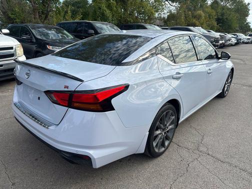 Gray Sky Pearl 2023 Nissan Altima SR FWD