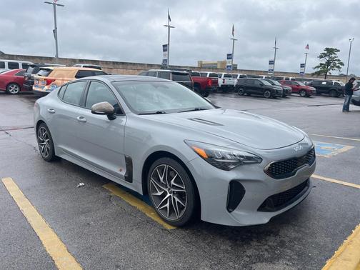 2023 Kia Stinger GT-Line