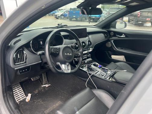 2023 Kia Stinger GT-Line