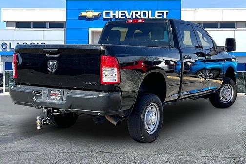 Diamond Black Crystal Pearlcoat 2023 RAM 2500 Tradesman Crew Cab 4x4 6'4' Box