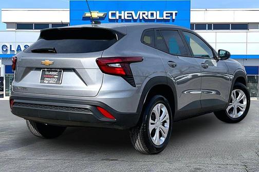 2025 Chevrolet Trax LS