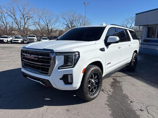 2021 GMC Yukon XL 4WD AT4