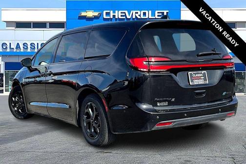 2022 Chrysler Pacifica Hybrid Limited