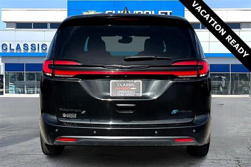 2022 Chrysler Pacifica Hybrid Limited