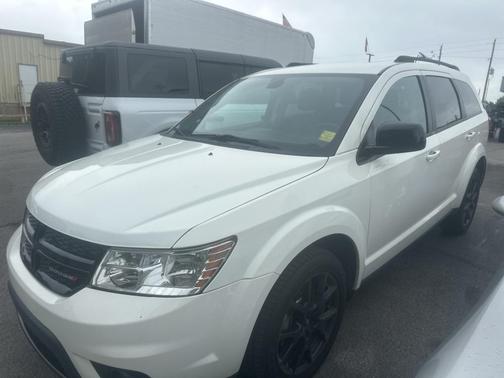 Vice White 2018 Dodge Journey GT