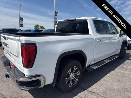 Summit White 2021 GMC Sierra 1500 SLT