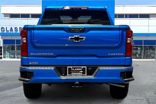 Riptide Blue Metallic 2026 Chevrolet Silverado 1500 Custom