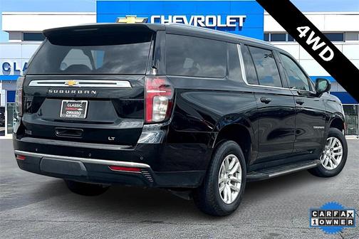 2023 Chevrolet Suburban LT