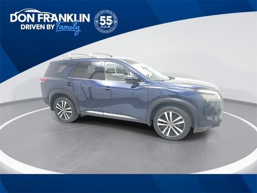 2023 Nissan Pathfinder Platinum