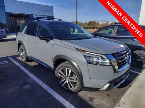 2023 Nissan Pathfinder Platinum