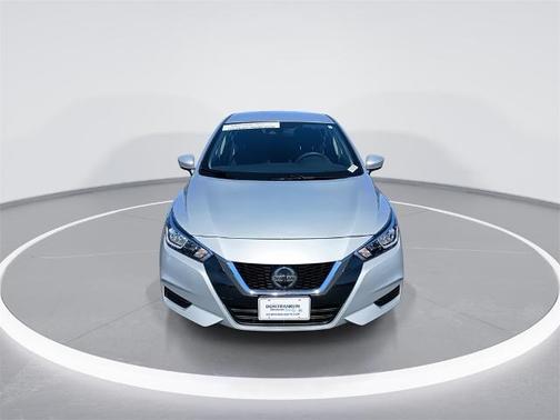 2022 Nissan Versa 1.6 SV