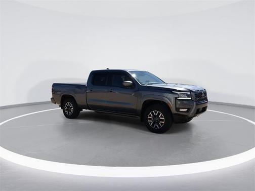 2025 Nissan Frontier SL