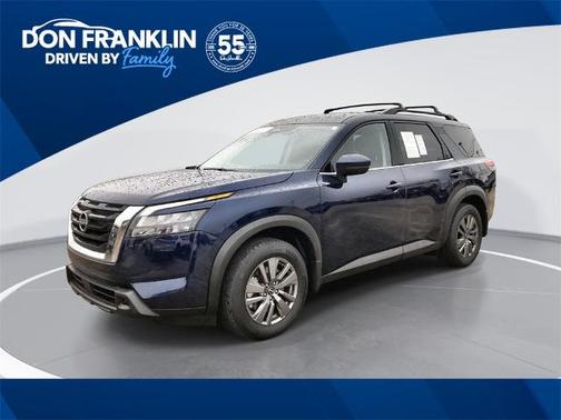 2025 Nissan Pathfinder SV