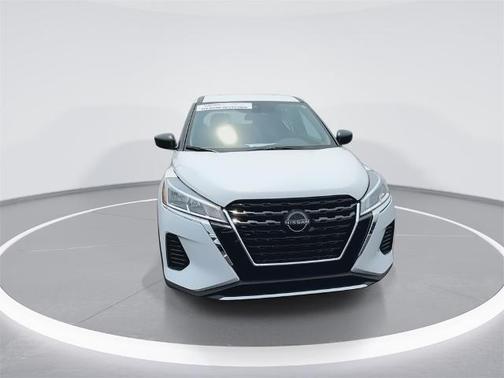 2022 Nissan Kicks S