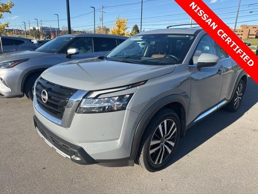 2023 Nissan Pathfinder Platinum
