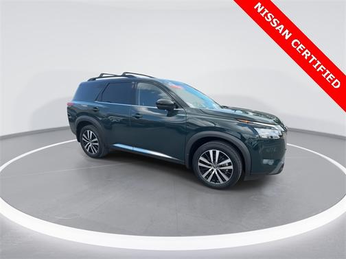2023 Nissan Pathfinder Platinum