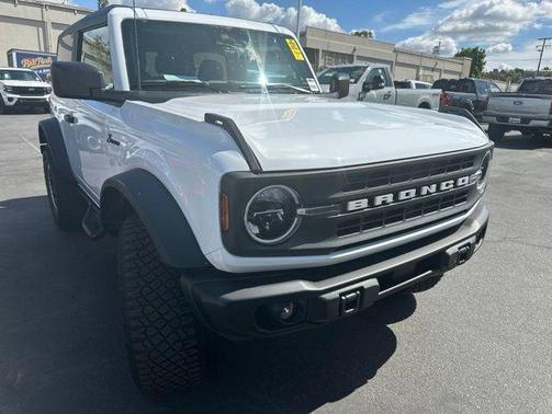 Oxford White 2024 Ford Bronco Black Diamond