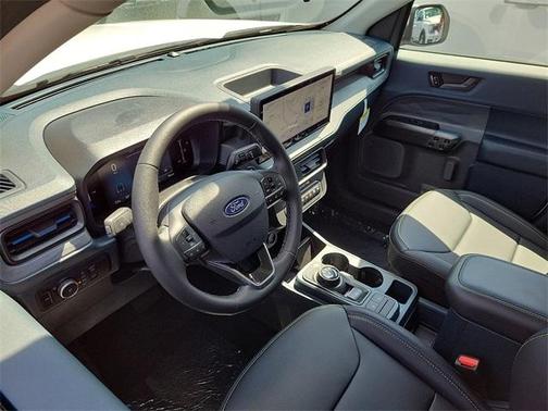 2025 Ford Maverick Lobo Standard