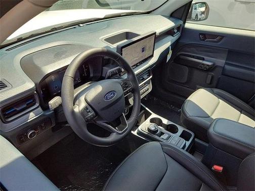 2025 Ford Maverick Lobo Standard