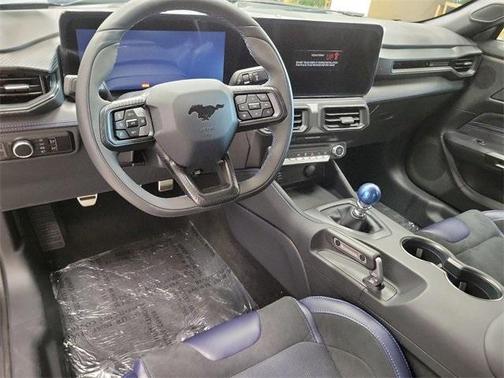 2025 Ford Mustang Dark Horse