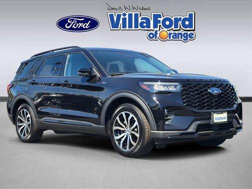 Agate Black Metallic 2025 Ford Explorer ST-Line