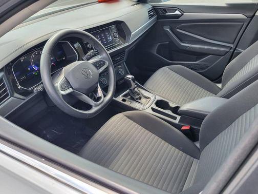 Pure White 2024 Volkswagen Jetta 1.5T S