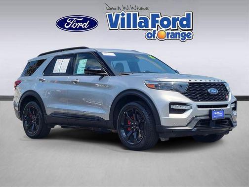 Iconic Silver Metallic 2023 Ford Explorer ST