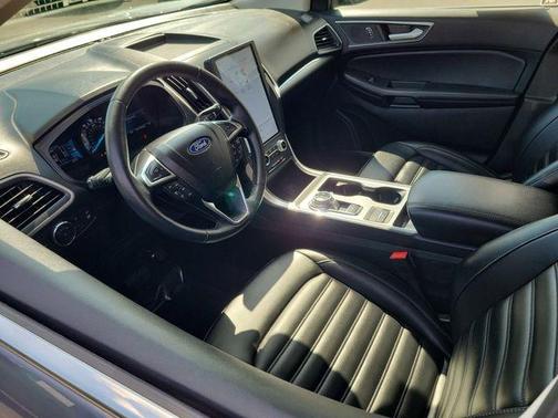 Carbonized Gray Metallic 2022 Ford Edge SEL