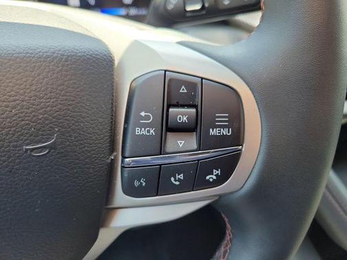 Space White Metallic 2026 Ford Explorer Active