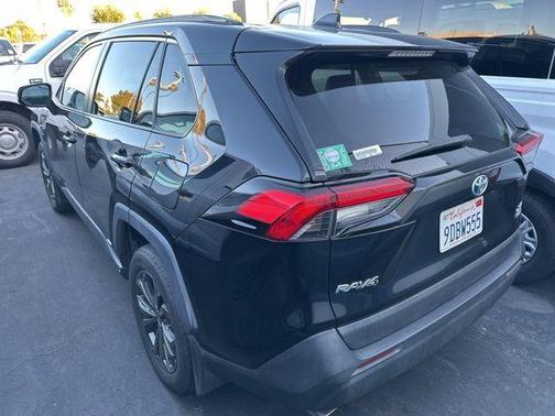 2022 Toyota RAV4 Hybrid XLE Premium