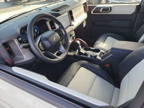 Wimbledon White 2026 Ford Bronco Outer Banks