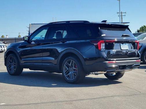 Agate Black Metallic 2026 Ford Explorer ST-Line