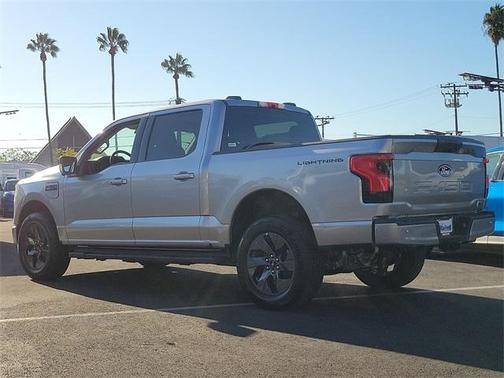 2025 Ford F-150 Lightning Flash