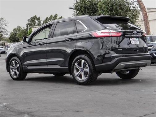 Photo 2 of 32 of 2021 Ford Edge SEL