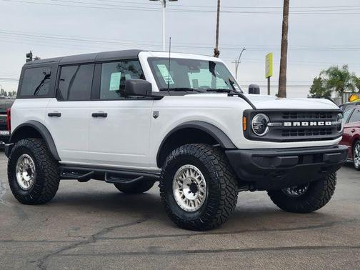 Oxford White 2026 Ford Bronco Big Bend
