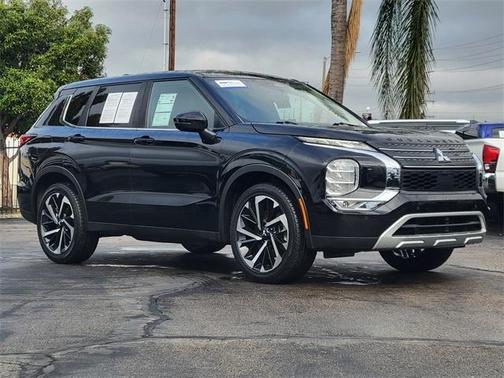 2022 Mitsubishi Outlander SE